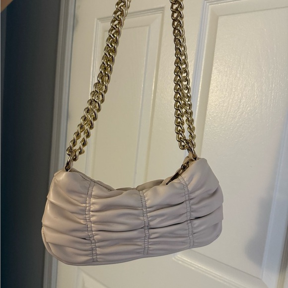 Forever 21 Cream Chain Shoulder Bag - Picture 2 of 3